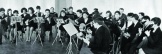 Творческие коллективы в НЭТИ появились в самые первые годы. Духовой оркестр был образован в 1953 году, в 1954
году образовался ансамбль народных инструментов, в 55-м – первый эстрадный оркестр.